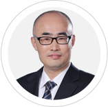 毕业于清华大学，管理类专业硕士考试辅导讲师，有多年MBA、MPA等专业硕士联考数学讲课经验。牛老师讲课风格轻松幽默，受到学生的欢迎，连续多年被评为“受欢迎的MBA老师”。著有《逻辑真题题典》、《管理类联考综合能力核心笔记.数学》等。-牛渤雄